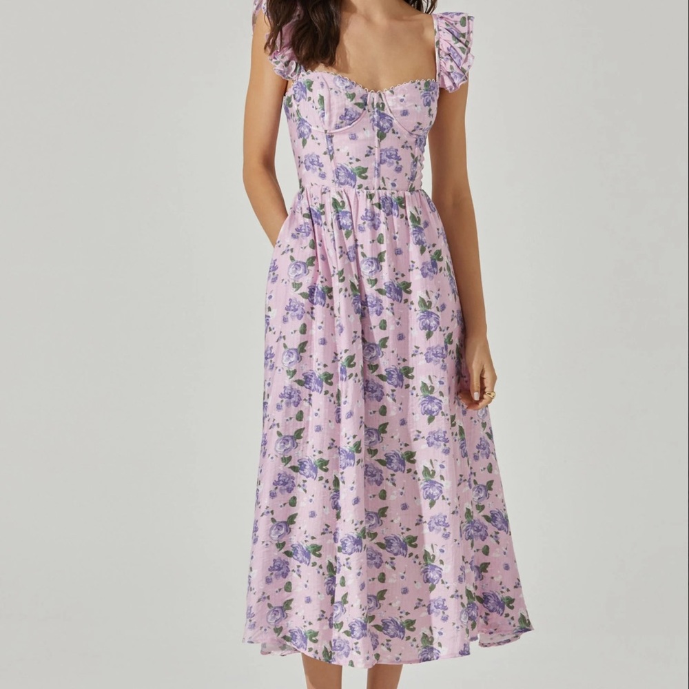 Astr Lilac Floral Midi Dress